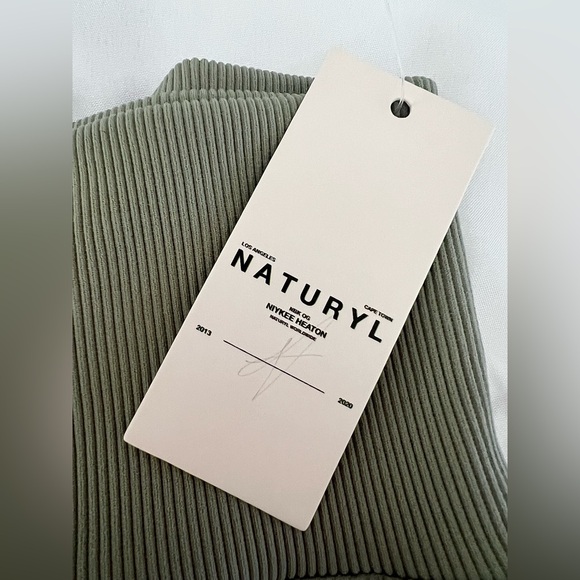 THE NIYKEE LEGGINGS SAGE - Picture 7 of 8